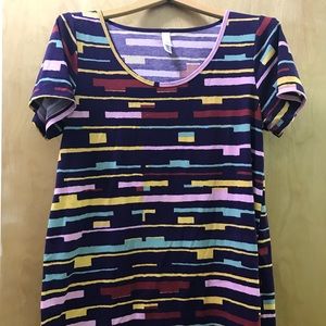 LulaRoe classic T (L)